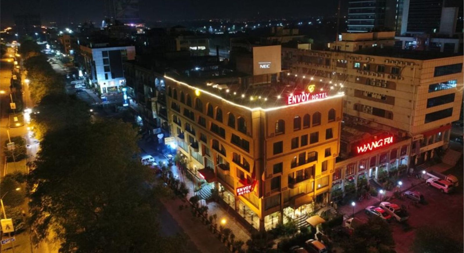 Envoy Continental Hotel