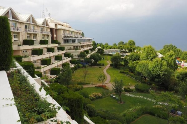 pearl continental burban murree exterior view