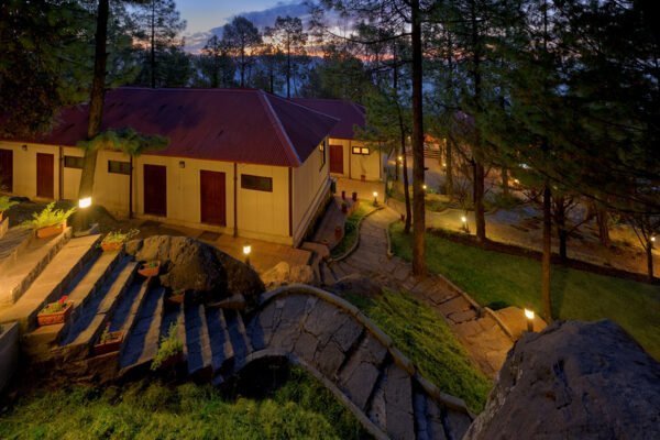 Blue Pines Inn Murree