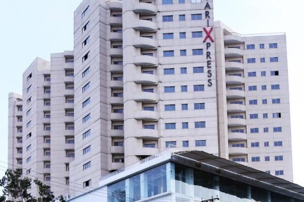 Avari Xpress Hotel Gulberg