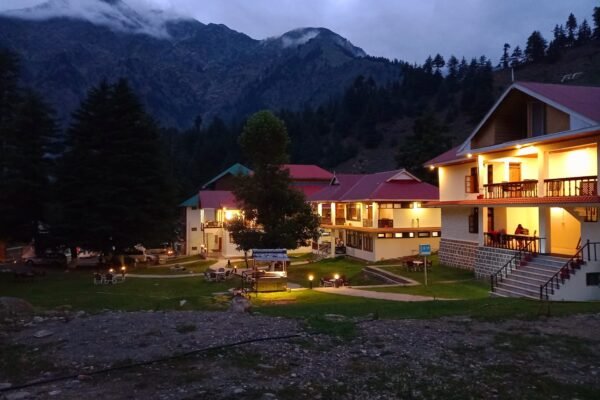 Pine Park Luxury Resort Naran