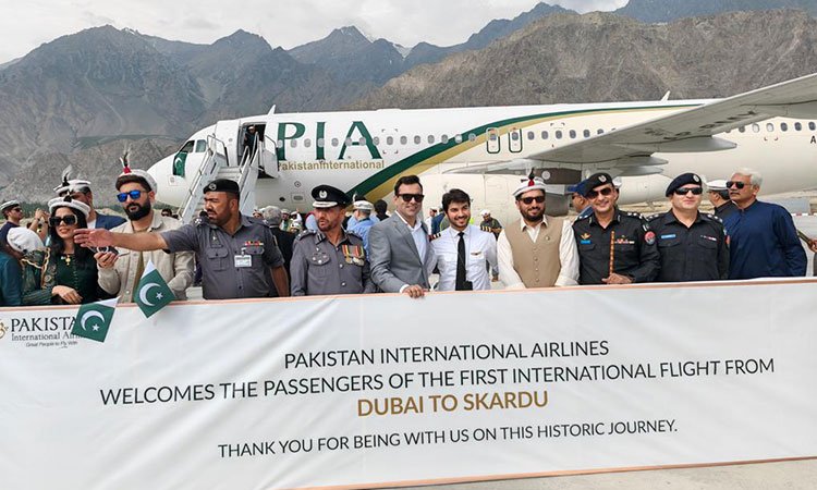first international dubai flight landing in sakardu pakistan