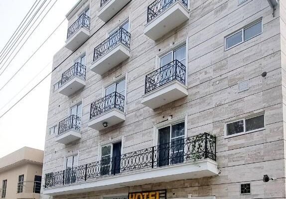 Hotel Grand Pakeeza Lahore